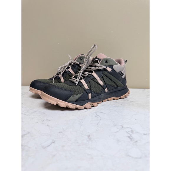 Timberland Women's Garrison Trail Mid Waterproof hikingSize 9 A2FQH